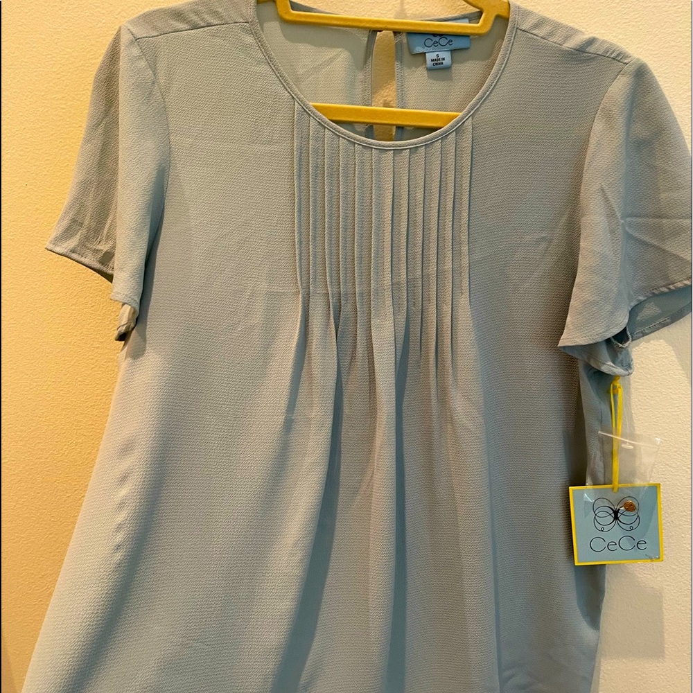 Pretty blouse! New